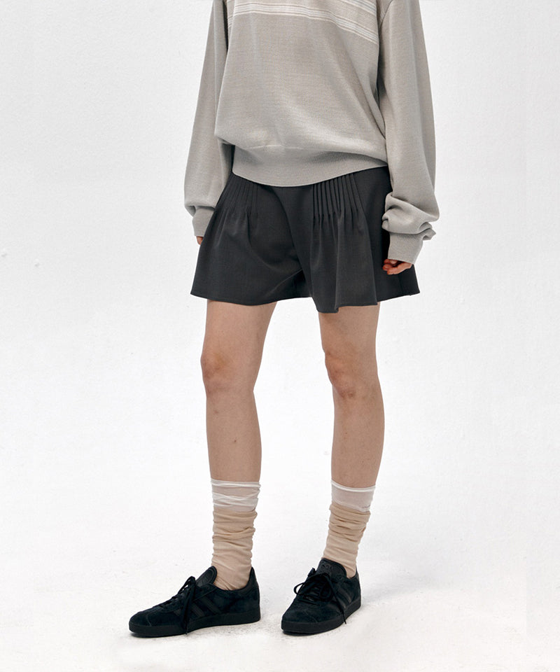 【LOW CLASSIC】PLEATED CLASSIC SHORTS / Grey