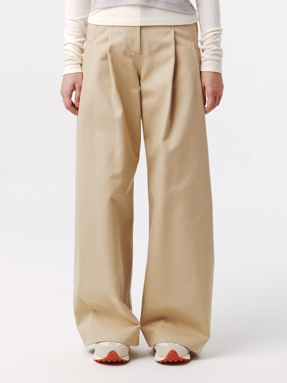 Curved Seam Corduroy Pants