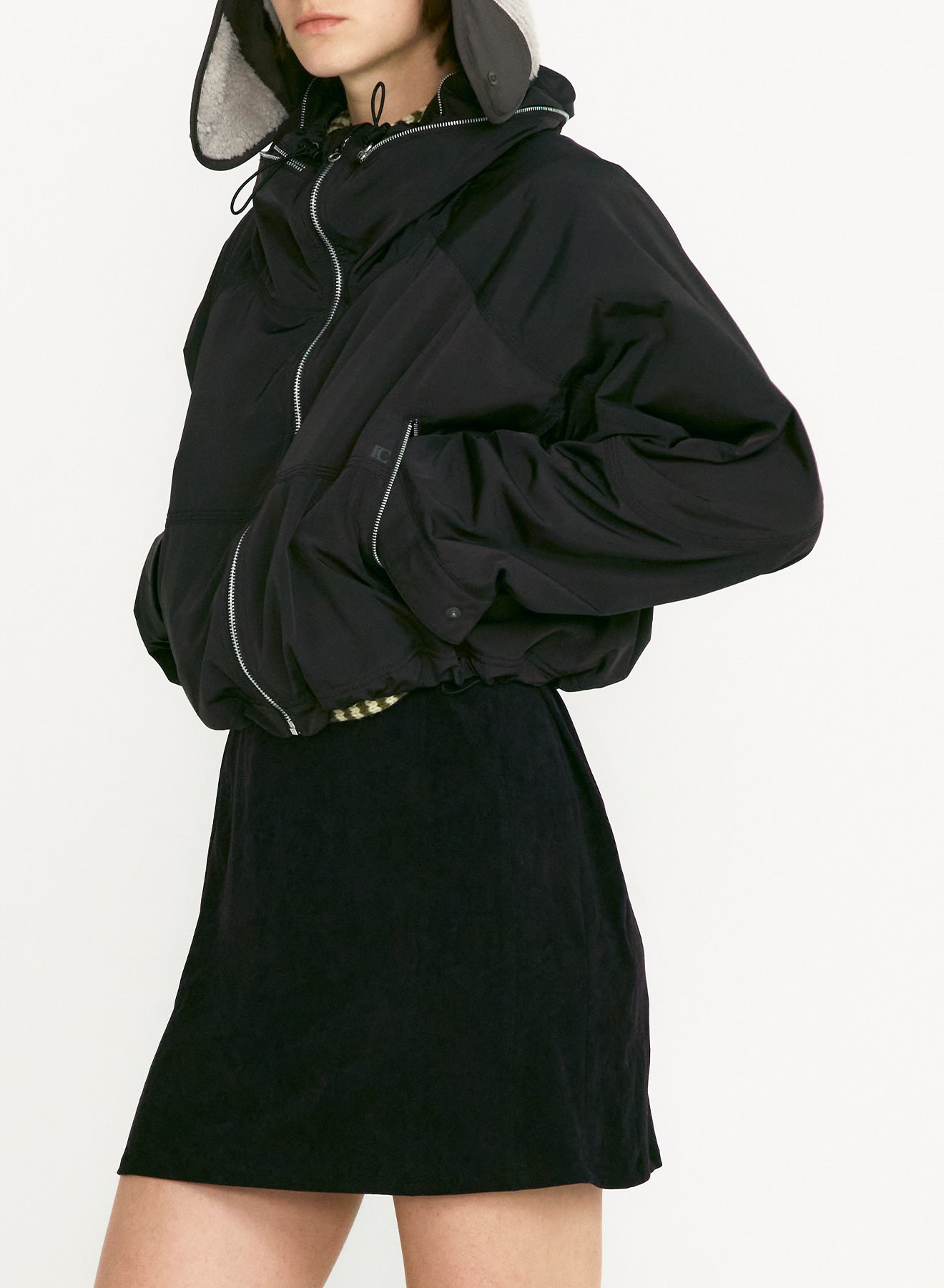 DRAWSTRING WIND JACKET